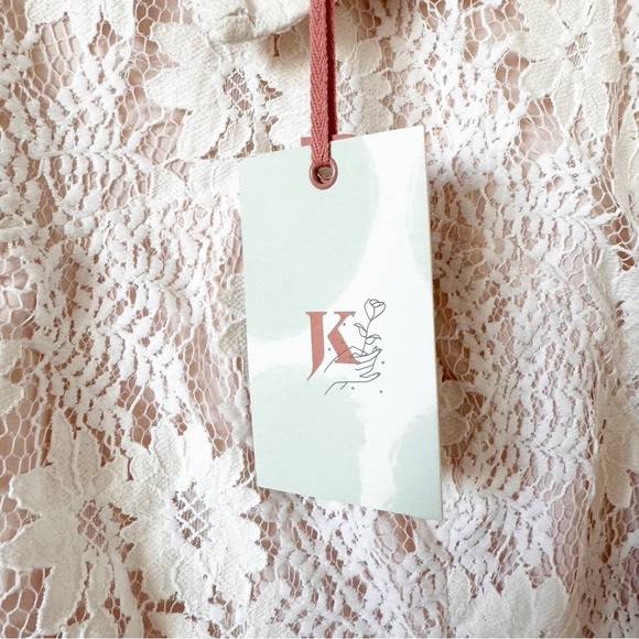 Jessakae Daisy Lace Dress - Picture 4 of 16